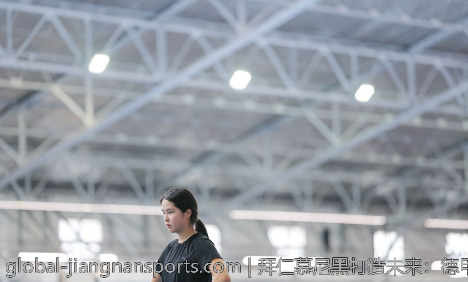 拜仁慕尼黑打造未来：德甲冠军之路的战略布局